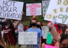 Texas abortions resume after court ruling despite legal fears