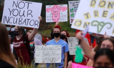 Texas abortions resume after court ruling despite legal fears
