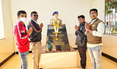 स्वतंत्र भारताच्या 73 व्या प्रजासत्ताक दिनानिमित्त बी पी एस न्यूज कडून शहीद स्मारकास मानवंदना