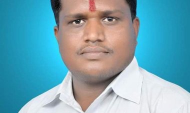 ऊस उत्पादक शेतकर्‍यांचेच झाले पाचरट. येत्या आठ दिवसात ऊस तोडणीला गति द्यावी. अन्यथा राज्यातील सर्व साखर कारखान्या पूढे गेटबंद आन्दोलन करणार.  स्वाभिमानि शेतकरी संघटणा रविंद्र मोरे