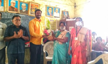 वरवंडी येथे जागतिक महिला दिनाच्या निमित्ताने जिल्हा परिषद शाळेतील महिला शिक्षकांचा केला सन्मान .