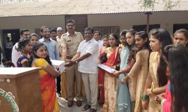 न्यू इंग्लिश स्कूल शिरेगाव -खेडले परमानंद शाळेत पार पडला दहावीच्या विद्यार्थ्यांचा निरोप समारंभ.