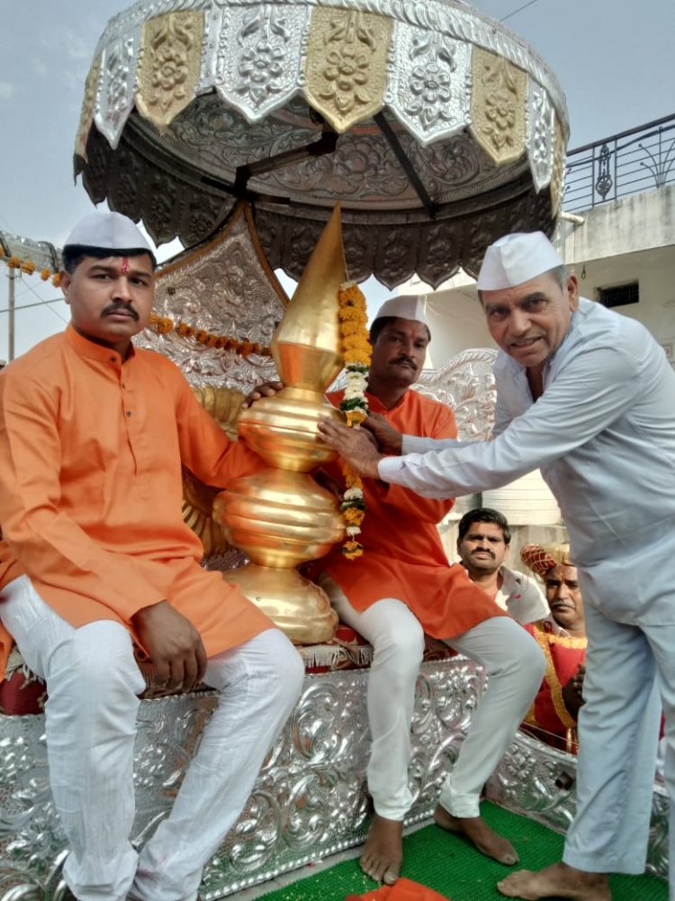 नांदुरा देवी येथे हनुमान मंदिर  कलशारोहण सोहळा आनंदात साजरा करण्यात आला