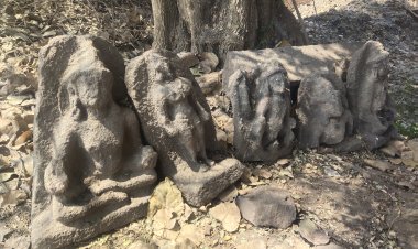 खेडले परमानंद येथे नदीच्या कडेला शेतात सापडल्या पुरातन ऐतिहासिक मूर्ती शिल्प भैरवनाथ व इतर मुर्त्या.