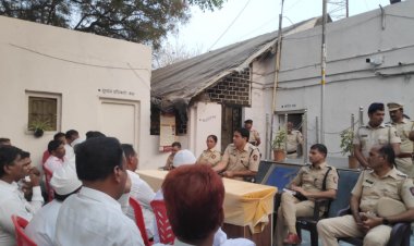 पोलीस अधीक्षक मनोज पाटील यांनी रामनवमीच्या पूर्वसंध्येला झालेल्या घटनेबाबत नेवासा पोलीस ठाणे येथे पत्रकार परिषद घेतली