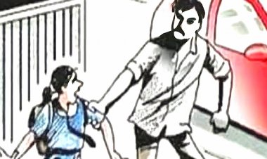 पोलीस अधिकाऱ्यांसह दोन पोलीस शिपायांना मारहाण. .! ! मारहाण करणाऱ्या अपहृत मुलीच्या तीन नातेवाईकांना अटक. .! ! पोलिसांना मारहाणी नंतर अपहरणकर्ता पोलिसांत हजर. .! !