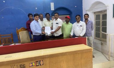 शाळा-महाविद्यालयातील अवाजवी "फि" आकारणीला बसणार चाप  वंचित बहुजन आघाडी च्या निवेदनाची दखल