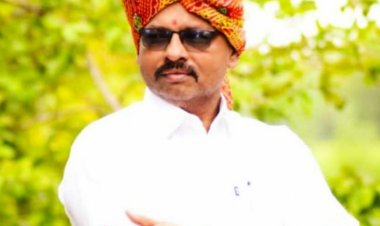 नेवासा तालुक्यातील कौठा येथील सहकारी सोसायटी वर रावसाहेब काळे यांची तज्ञ संचालक पदी निवडीने बालाजी देडगाव ग्रामस्थांकडून अभिनंदन .