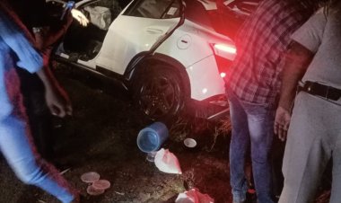 क्रेटा कारला डस्टरने दिलेल्या हुलकावणीत घडला भीषण अपघात. अपघातात दोन ठार तर एक  जखमी.