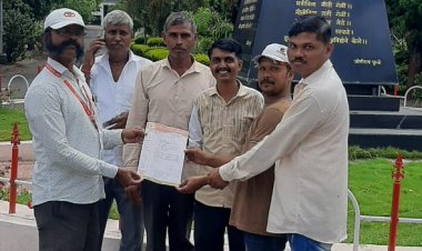 शासनाच्या मान्यता प्राप्त शाळांनी कुठल्याही प्रकारे विद्यार्थ्यांच्या पालकांकडून रक्कम आकारू नये