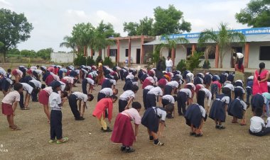 नेवासा तालुक्यातील सलाबतपुर येथे चाइल्ड इंग्लिश करियर स्कूल मध्ये योगादिन उत्साहात साजरा.