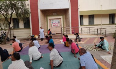 आज राहुरी न्यायालयात योग दिनानिमित्त अतिशय उत्साहवर्धक वातावरणात योगा शिबिर संपन्न झाले