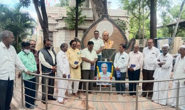 प्राचार्य रोकडे कर्मवीरांचे सच्चे वारसदार = प्रताप देवरे