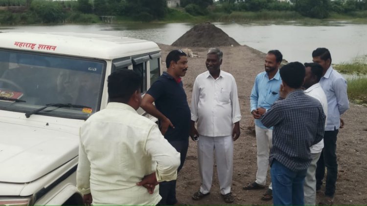 डिग्रस शिवारातील चोरट्या वाळूला अहमदनगर जिल्हा गौन खनिजच्या पथकाचा झटका-तर बारागाव नांदूर वाळू तस्करीवर साहेब मेहरबान .