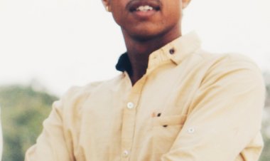 नेवाशातील मोहनीराज गणेश उत्सव मंडळाच्या अध्यक्ष उपाध्यक्षांची निवड.