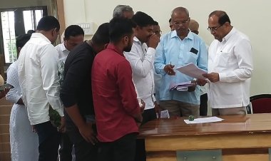 राहुरी कृषी विद्यापीठ प्रकल्पग्रस्तांचा प्रश्न सोडवणार राज्याचे महसूल मंत्री मा. राधाकृष्ण विखे पा.यांचे प्रकल्पग्रस्तांना वचन ...