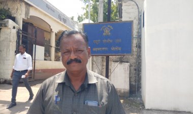 तांभेरे येथील निळा झेंडा प्रकरणी राहुरी पोलिसांची चौकशी करण्याचे जिल्हा पोलिस प्रमुखांनी दिले आदेश ...