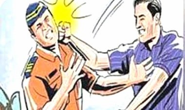 अशोकनगर मधील आरोपीला तडीपारीची नोटीस बजावण्यासाठी गेलेल्या पोलिसावर प्राणघातक हमला…! !