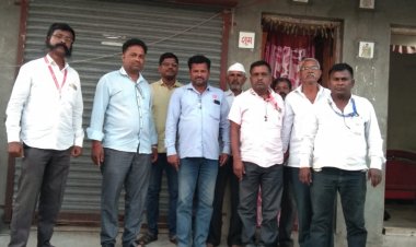 माहिती अधिकार क्षेत्रातील पदाधिकाऱ्यांची व पत्रकारांची सोपान रावडेच्या कुटुंबास भेट,मुख्यमंत्र्यांचे लक्ष वेधण्यासाठी हालचाली सुरू .