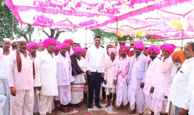 धुळदेव यात्रा उत्सव निमित् माजी मंत्री आमदार शंकरराव गडाख यांनी घेतले दर्शन.