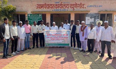 नेवासा तालुक्यात खुणेगावत कृषी दूतांचे शेतकऱ्यांना मार्गदर्शन