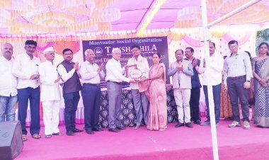 मन्वंतर सामाजिक संस्थेच्या वतीने भाऊसाहेब सावंत सर यांना आदर्श शिक्षक तर विविध क्षेत्रातील मान्यवरांना पुरस्कार जाहीर.