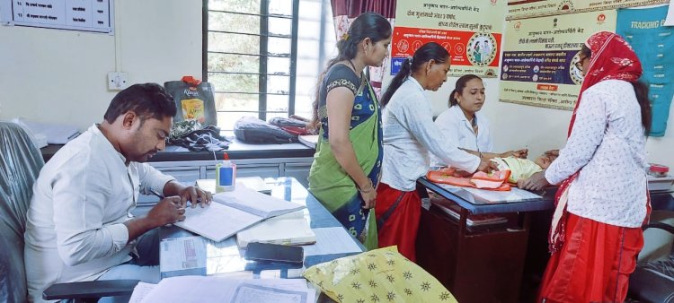 बालाजी देडगाव येथे आरोग्य उप केंद्रात बालकांच्या नियमित लासीकरणाला मोठा प्रतिसाद.