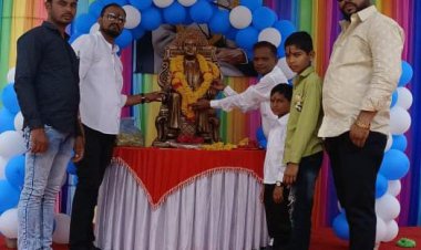 विश्वरत्न डॉ बाबासाहेब आंबेडकर जयंती निमित्त अॅड तांबे व भिम आर्मी चे जिल्हा अध्यक्ष यांची मान वंदना.