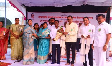 आबासाहेब काकडे विद्यालयामध्ये प्रा . सखाराम घावटे व श्री .बाळासाहेब जाधव यांचा सेवापूर्ती सत्कार सोहळा संपन्न .