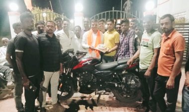 नेवासा तालुक्यातील शहापूर येथील शिवाजी शिंदे याने प्रथम पोलिस होण्याचा मिळवला मान.