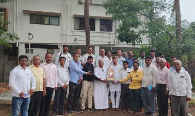 लोयोला दिव्यवाणी नार्दन ब्रॅच, श्रीरामपूर येथे महाराष्ट्र अल्पसंख्याक ख्रिस्ती विकास परिषदेच्या माध्यमातून श्री.दिपक साठे यांनी सामाजिक, राजकीय,  शैक्षणिक क्षेत्रात उल्लेखनीय कार्य केल्याबद्दल सन्मानित करण्यात आले.