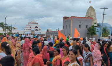 आषाढी एकादशीनिमित्त भगवानगडावर  उसळला भाविकांचा जनसागर.