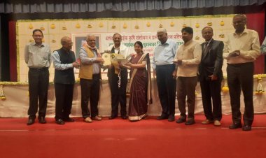 कुलगुरू डॉ . पी . जी .पाटील वसंतराव नाईक कृषी उल्लेखनीय योगदान पुरस्काराने सन्मानित .