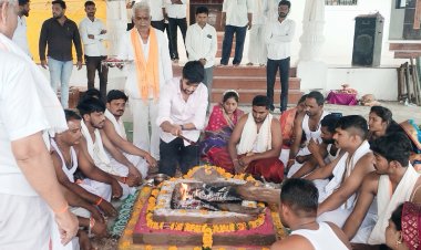 बालाजी देडगाव येथे संत सावता महाराज मूर्ती प्राणप्रतिष्ठा  सोहळ्यानिमित्त उदयन दादा गडाख यांची सदिच्छा भेट.