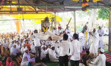 गुरुवर्य मीराबाई महाराज मिरीकर यांच्या काल्याच्या कीर्तनाने संत सावता महाराज यांच्या अखंड हरिनाम सप्ताहाची सांगता.