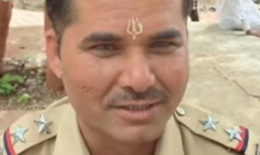 रक्षकच झाला भक्षक, पोलीस वर्दिला फासला काळीमा, राहुरीच्या पोलीस उपनिरीक्षकावर बलात्काराचा गुन्हा दाखल .