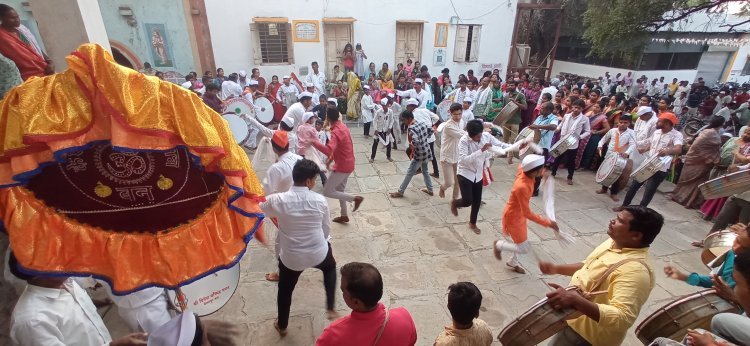 बिल्ववनात धुराडया निमीत्त तरुणाईत जल्लोषाचे उधाण ..... !!!