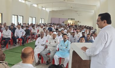 पराभवाने खचून न जाता अधिक जोमाने काम करण्याचा निर्धार.                    अविनाश आदिक यांना विधान परिषदेवर घेण्याची एकमुखी मागणी.        महायुतीच्यावतीने आभार सभेत कार्यकर्त्यांनी व्यक्त केल्या भावना.