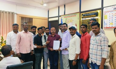 म.फु.कृ.विद्यापीठ व कुलगुरु यांच्या होत असलेल्या बदनामीच्या विरोधात कंत्राटी कर्मचारी ही एकवटले.