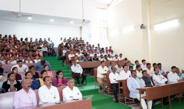 आपणच आपल्या जीवनाचे खरे शिल्पकार आहात - माजी संचालक डॉ. डी.सी. पटवर्धन.