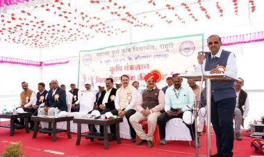 सांघिक खेळातूनच येणाऱ्या संघभावनेने जीवनातील अडचणींवर मात करता येते - कुलगुरू डॉ . पी . जी . पाटील