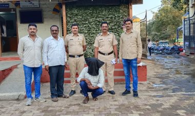 तहसीलदार राहुरी यांचा बनावट गोल शिक्याचा वापर तसेच बनावट कागदपत्रावर सही करून फसवणूक करणाऱ्या इसमास राहुरी पोलिसांनी ठोकल्या 24 तासात बेड्या .