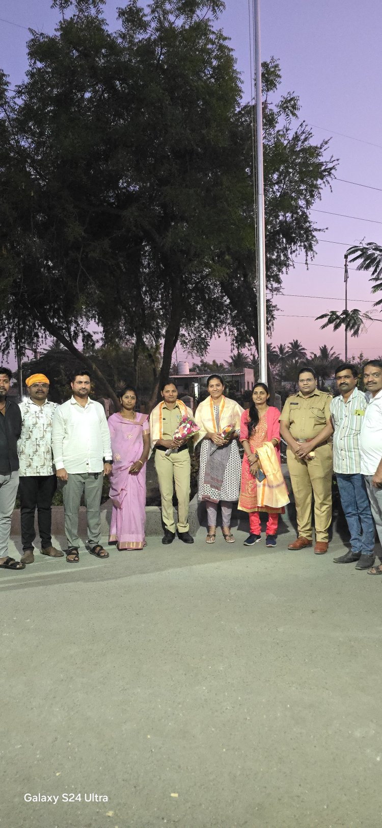 जागतिक महिला दिनानिमित्त_लोणी पोलीस स्टेशन येथील महिलां भगिनींचा सत्कार.