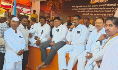 माजी राज्यमंत्री प्राजक्त तनपुरेंच्या उपोषणाला प्रहारचा पाठिंबा, पुतळ्याच्या विटंबना प्रकरणी दोषींवर कारवाई व्हावी - सुरेशराव लांबे .