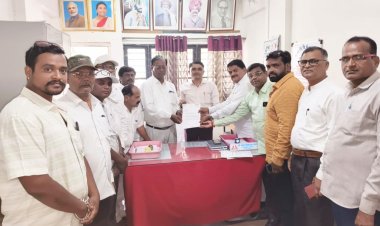 दत्तनगर व आगाशेनगर मधील वीज प्रश्नाबाबत महावितरण अधिकाऱ्यांना निवेदन.