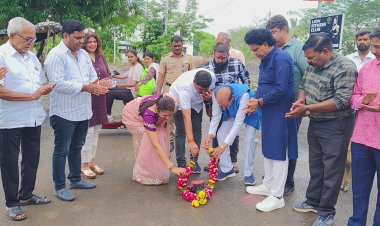 नामदार राधाकृष्ण विखे पाटील साहेब यांच्या विकासनिधीतून रस्त्याच्या कामाचा शुभारंभ संपन्न....