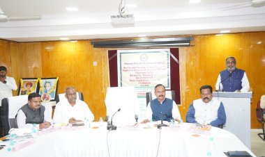 विद्यापीठातील विविध विभागांनी कृषी निविष्ठांच्या विक्रीतून आत्मनिर्भर होणे गरजेचे - कुलगुरू डॉ . शरद गडाख