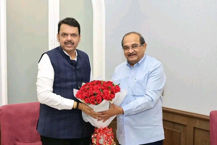 श्री साईबाबा संस्थानच्या अध्यक्षपदी : विखे पाटील.