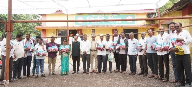 महात्मा फुले कृषी विद्यापीठात कांदा बियाणे विक्रीला पहिल्या दिवशी प्रचंड प्रतिसाद .