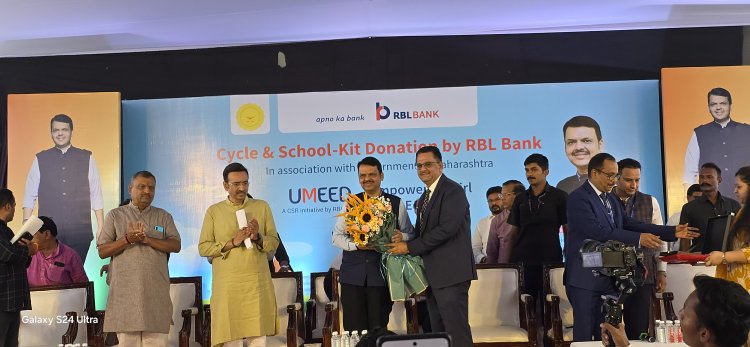 मुख्यमंत्र्यांच्या हस्ते मुलींना सायकल वाटप : आरोग्य शिबिराचे आयोजन.